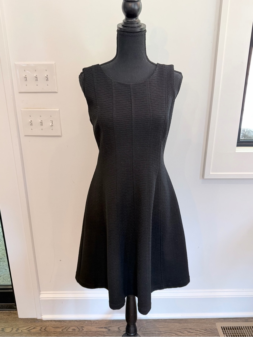 Just...Taylor Black Textured Sleeveless A-Line Mini Dress
